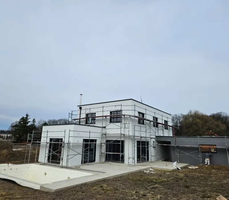 Gesamtansicht des fertigen Referenzobjekts der Kastrati Fassaden GmbH